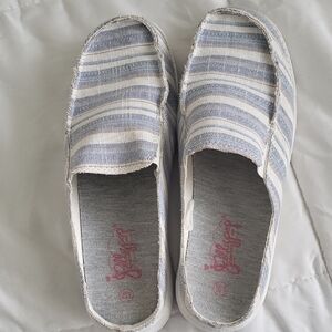 Striped Slip-On Canvas Shoes